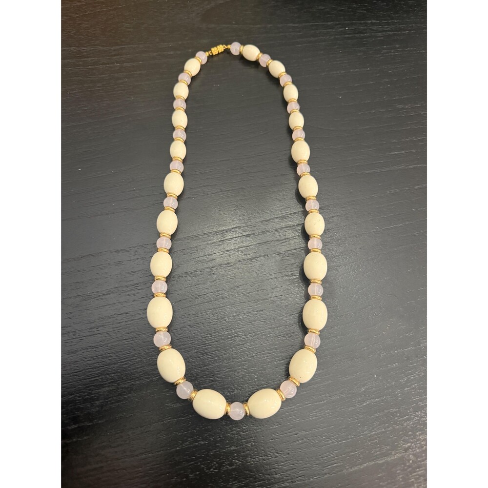 Vintage Retro 60s Beaded Necklace, Lucite Pink and White beads, Costume Jewelry
